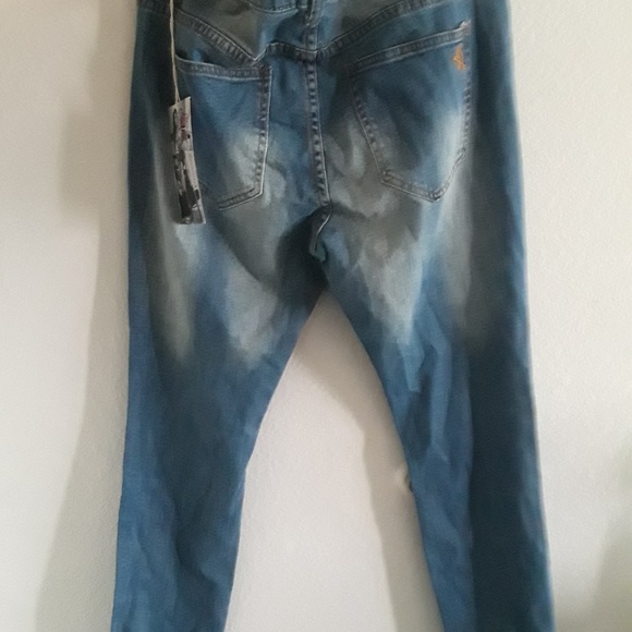 Jeans - Picture 2 of 3